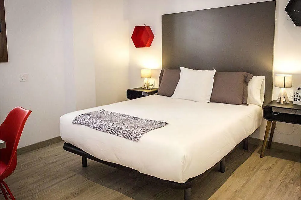 ברצלונה Apartments Hostemplo Suites 0*,